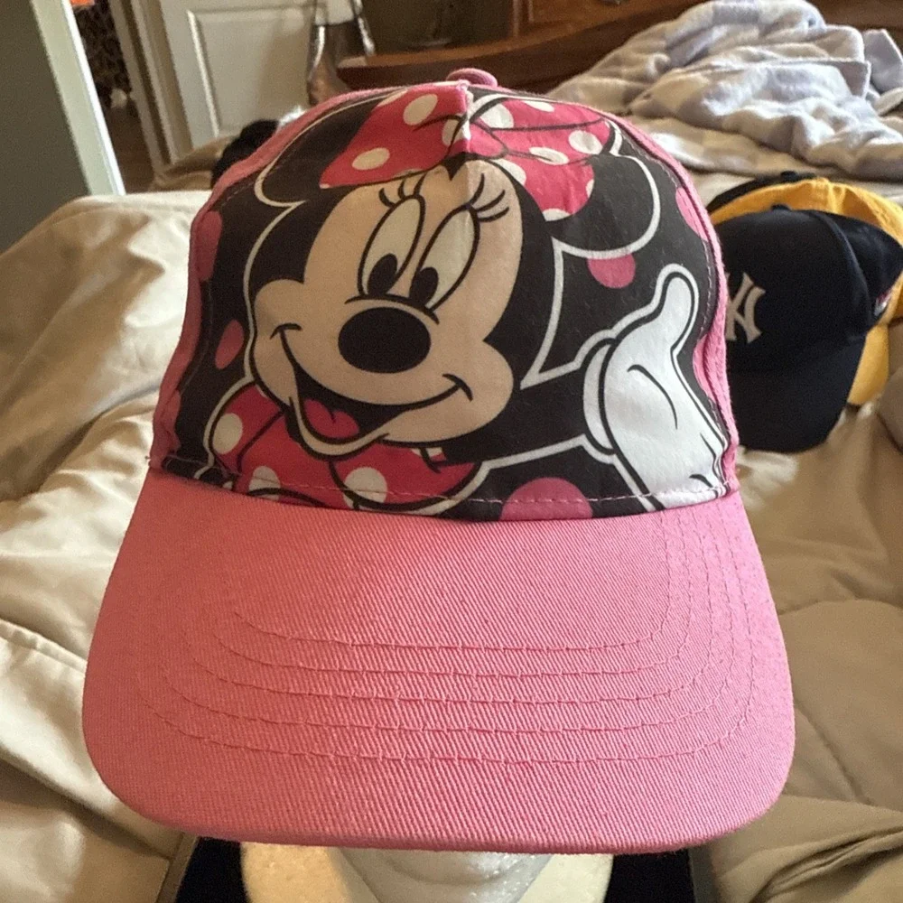 GENUINE Disney Youth/adult Pink Minnie Mouse Baseball Cap Adjustable Back. 3998‎